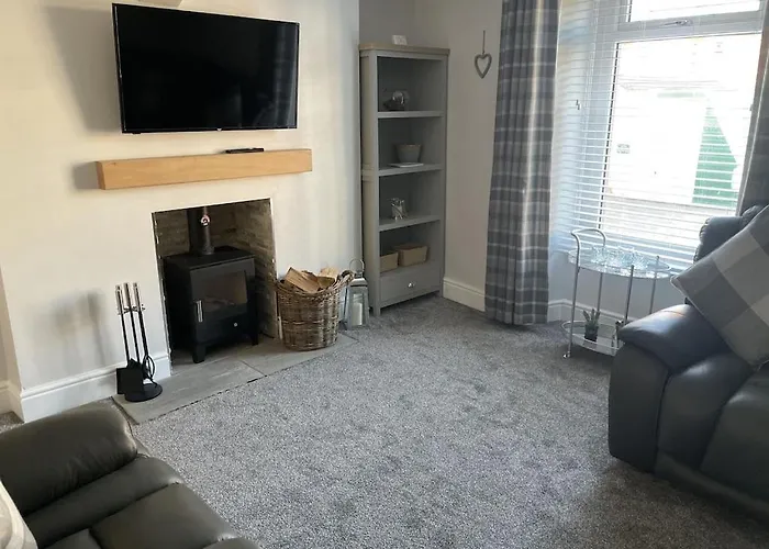 Quirky Cottage In The Centre Of Penrith With A Hot Tub