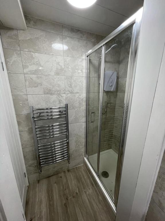 Quirky In The Centre Of With A Hot Tub Holiday home *
