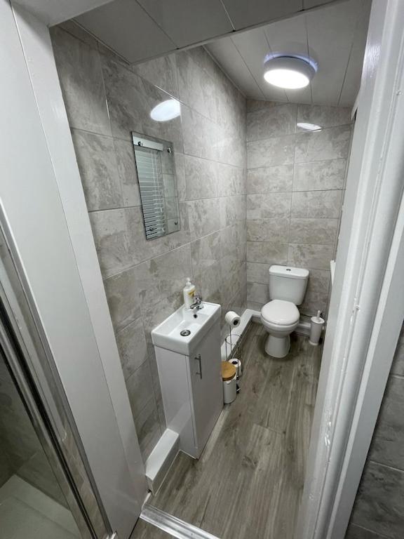 Quirky In The Centre Of With A Hot Tub *