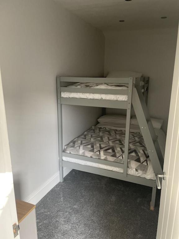 Quirky In The Centre Of With A Hot Tub * Penrith