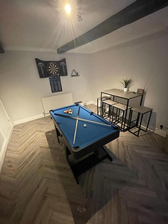 Hébergement de vacances Quirky In The Centre Of With A Hot Tub *
