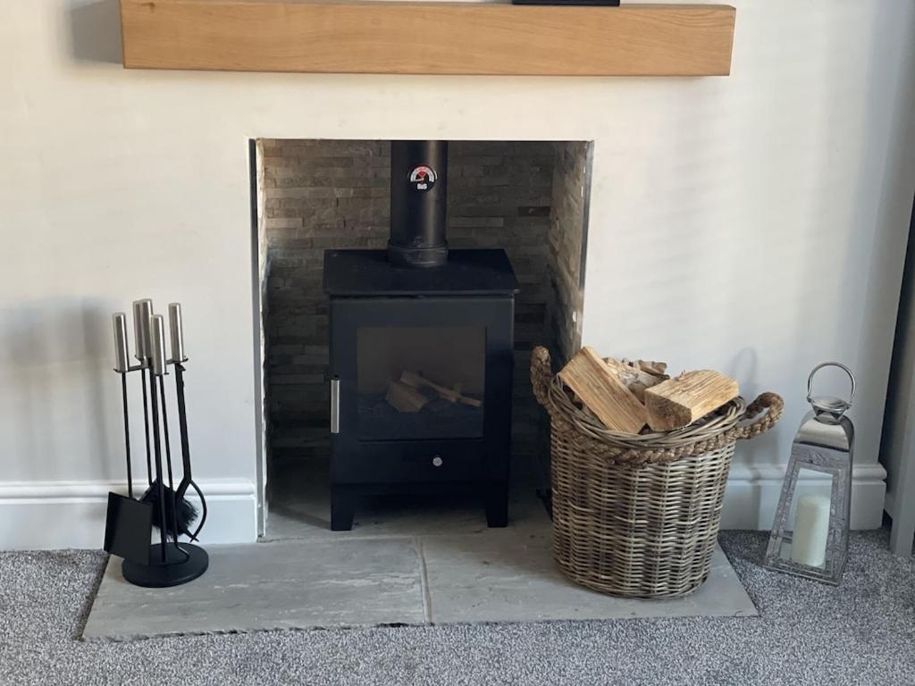 Quirky In The Centre Of With A Hot Tub * Penrith